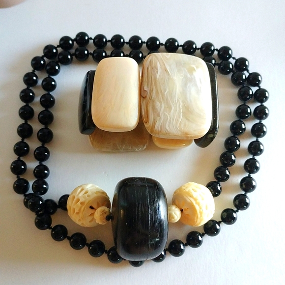 VINTAGE BLACK ONYX  HAND CARVED BOVINE BONE NECKLACE 34" LONG MATCHING BRACELET - Picture 10 of 10
